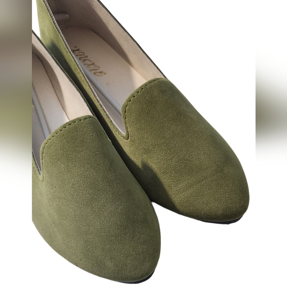 HP! NWOT Green suede flats - Picture 4 of 8